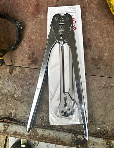 Hand crimping tool - hand, pallet
